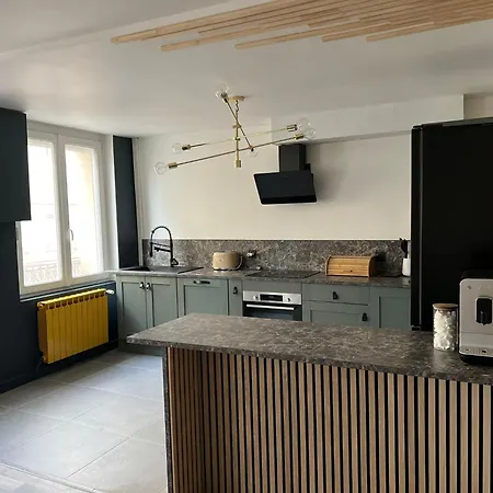 D'exception A Saint-etienne Spacieux 100m2 De Gamme Avec 2 *